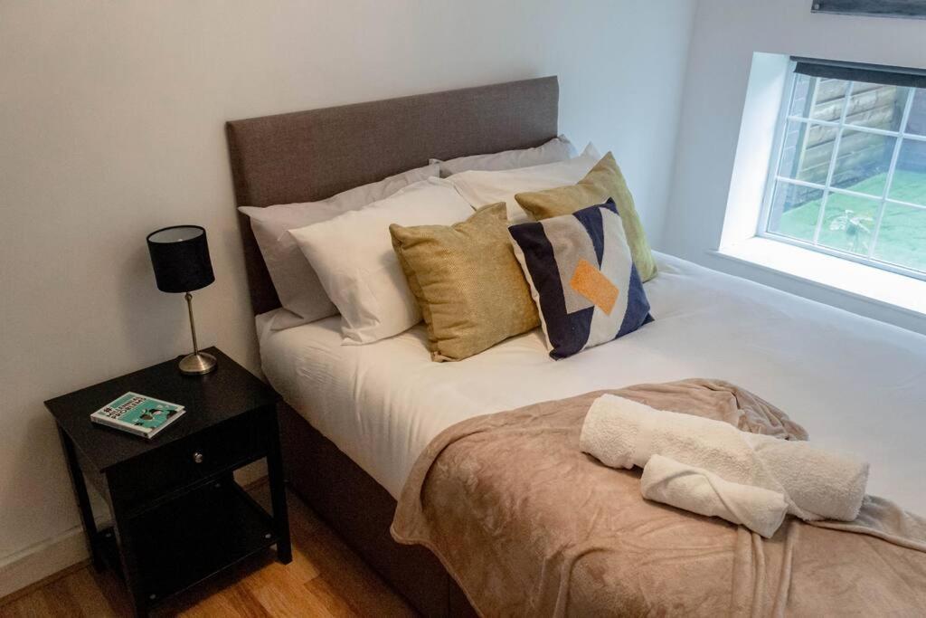 Cozy And Modern 2-Bed Apartment سوانسي المظهر الخارجي الصورة